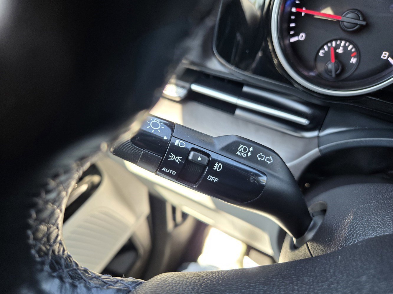 Used 2022 Ceramic Silver Kia SX image 21