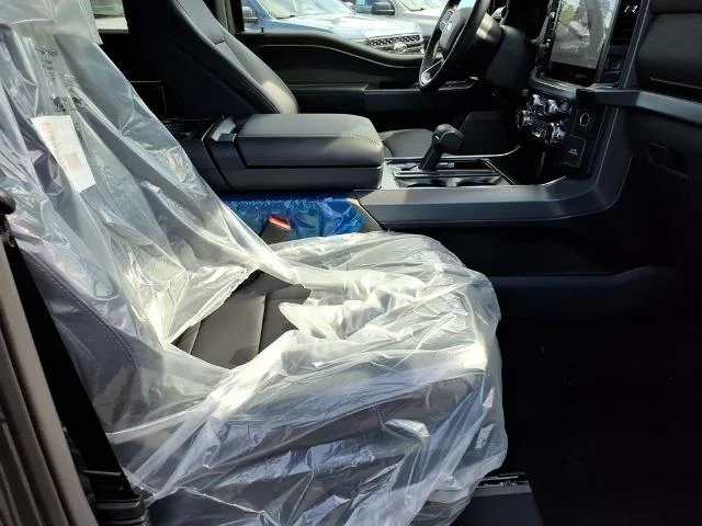 New 2026 Carbonized Gray Metallic Ford XLT image 7