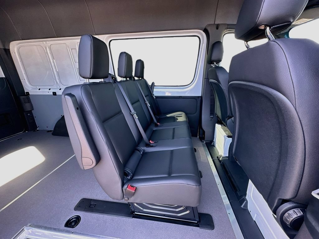 New 2026 Arctic+White Mercedes-Benz Crew 144 WB image 58