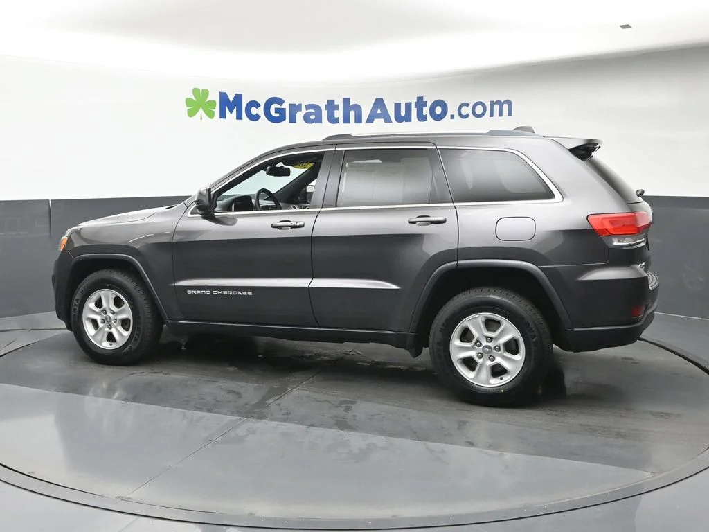 Used 2016 Gray Jeep Laredo image 25