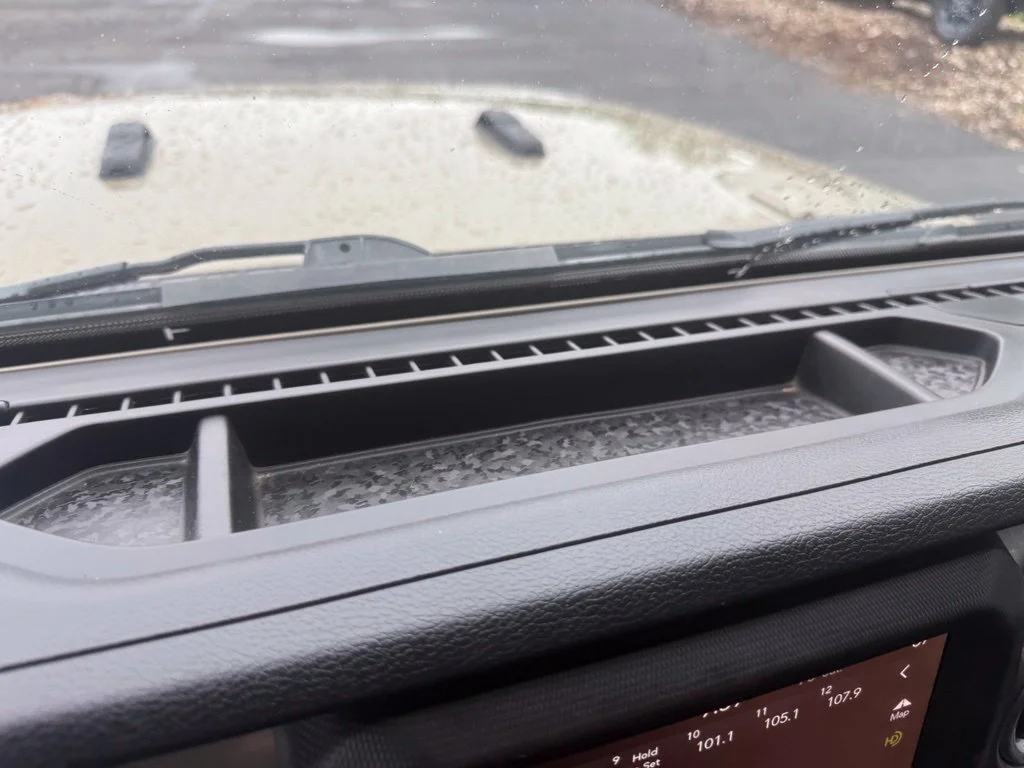 Used 2020 Green Jeep Overland image 23