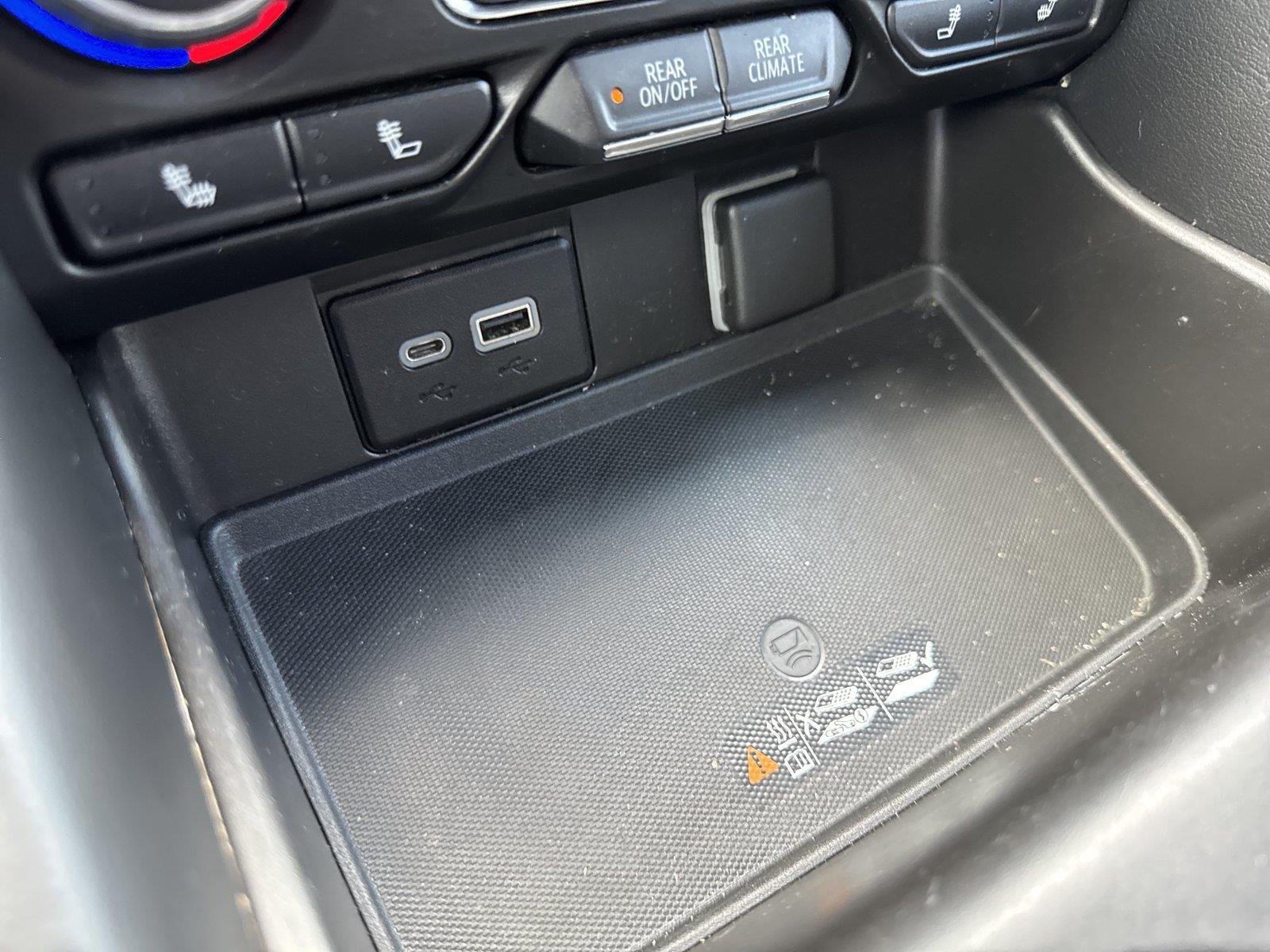 Used 2021 SUMMIT WHITE Chevrolet Z71 image 28
