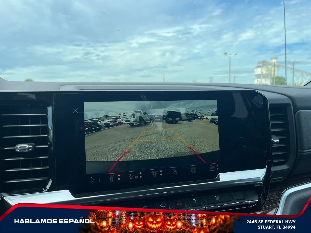 New 2026 Sterling Metallic GMC Elevation image 32