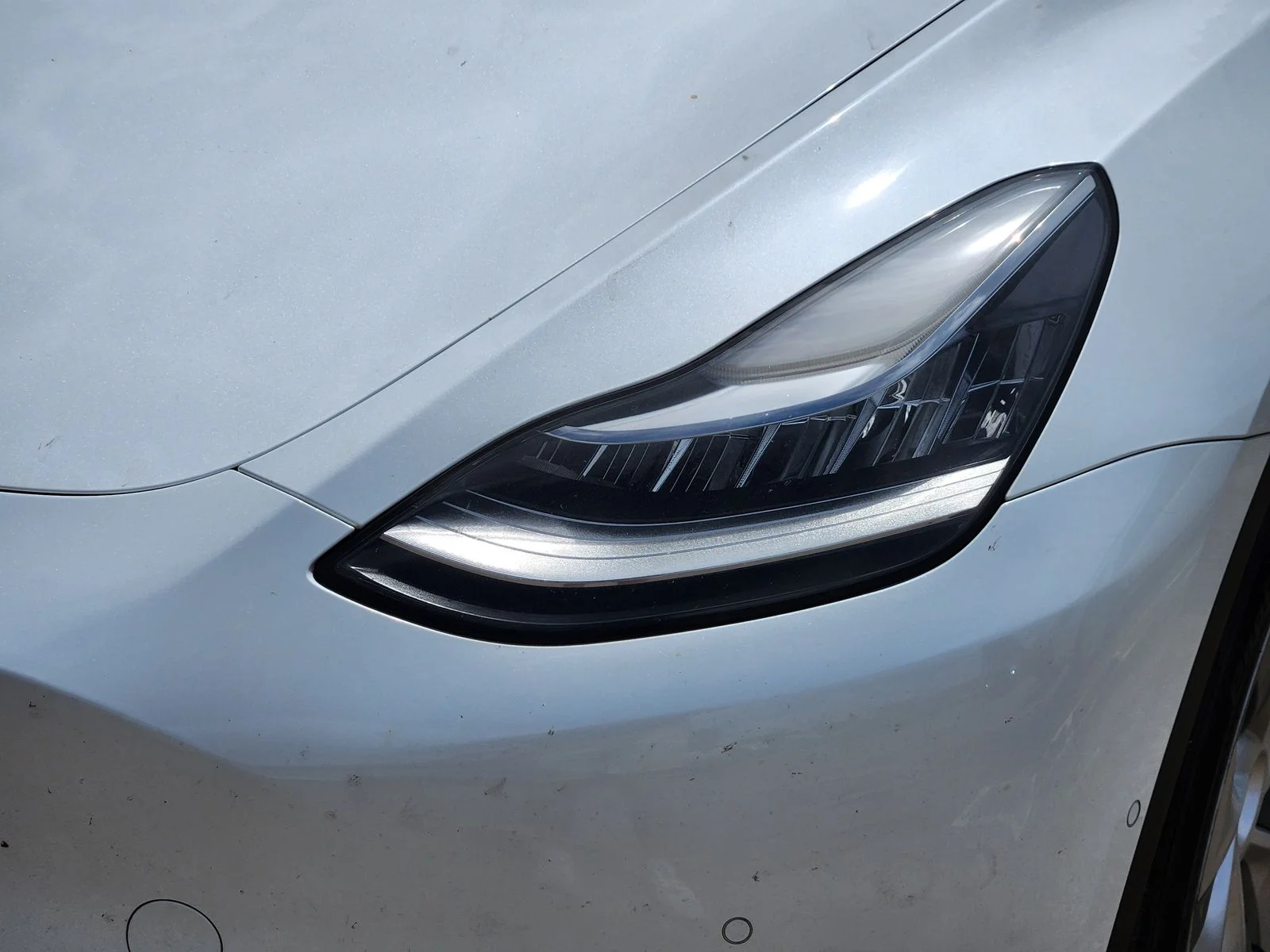 Used 2022 White Tesla Long Range image 7