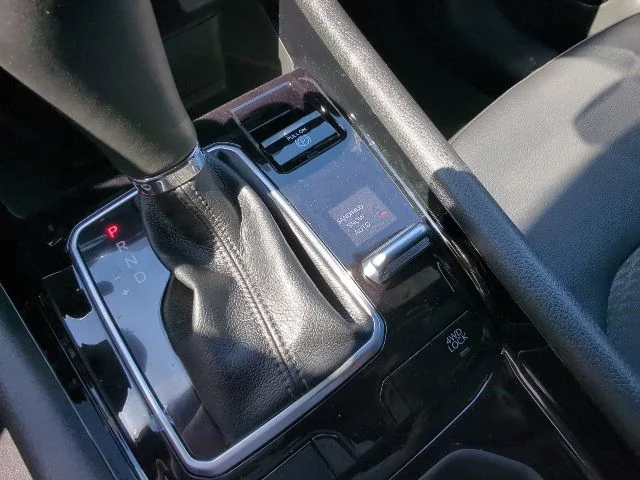 New 2026 Black Jeep Latitude image 17