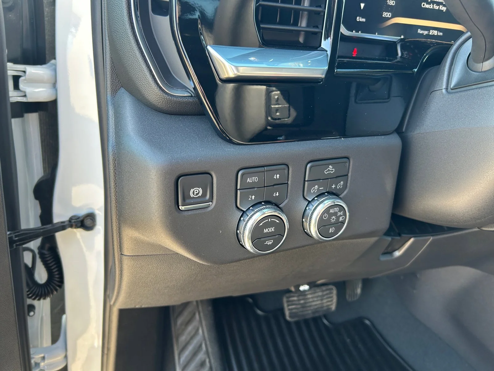 New 2026 Summit White GMC Elevation image 15