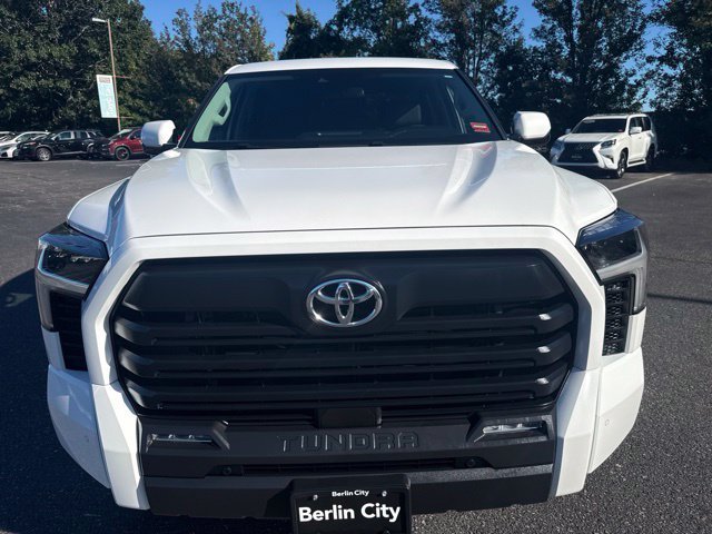 Used 2024 Ice Toyota SR5 image 11
