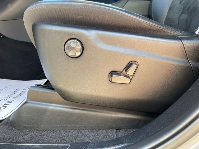 Used 2022 Sting Gray Clearcoat Jeep Laredo X image 12