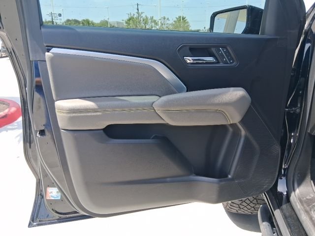 Used 2025 Black Chevrolet ZR2 image 13