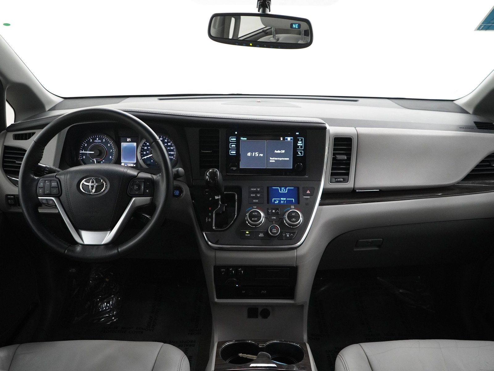 2017 Toyota Sienna XLE Premium - Photo 14