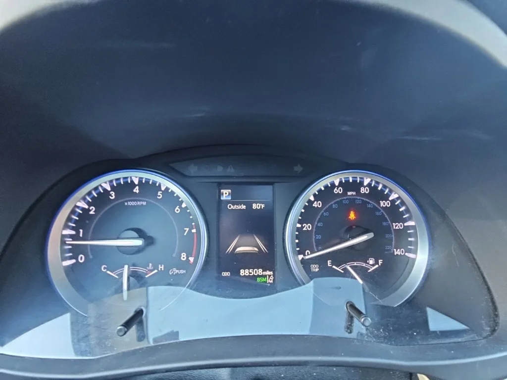Used 2017 White Toyota XLE image 39