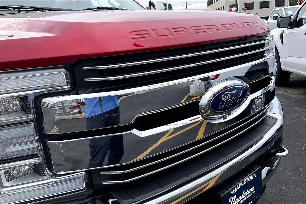 Used 2019 Ruby Red Metallic Ford Lariat image 30