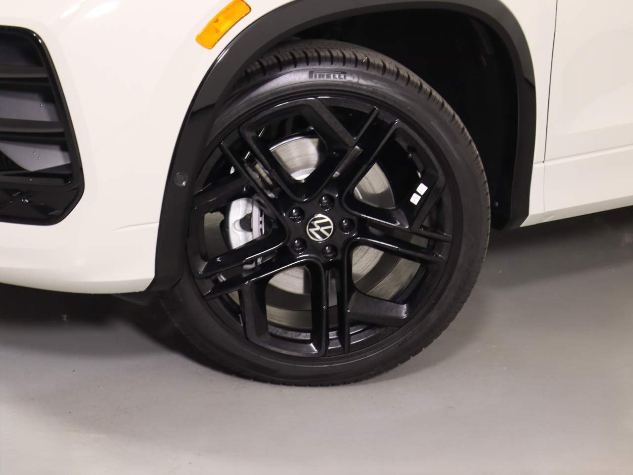 New 2026 Sandstone Volkswagen SE R-Line Black 4Motion image 5