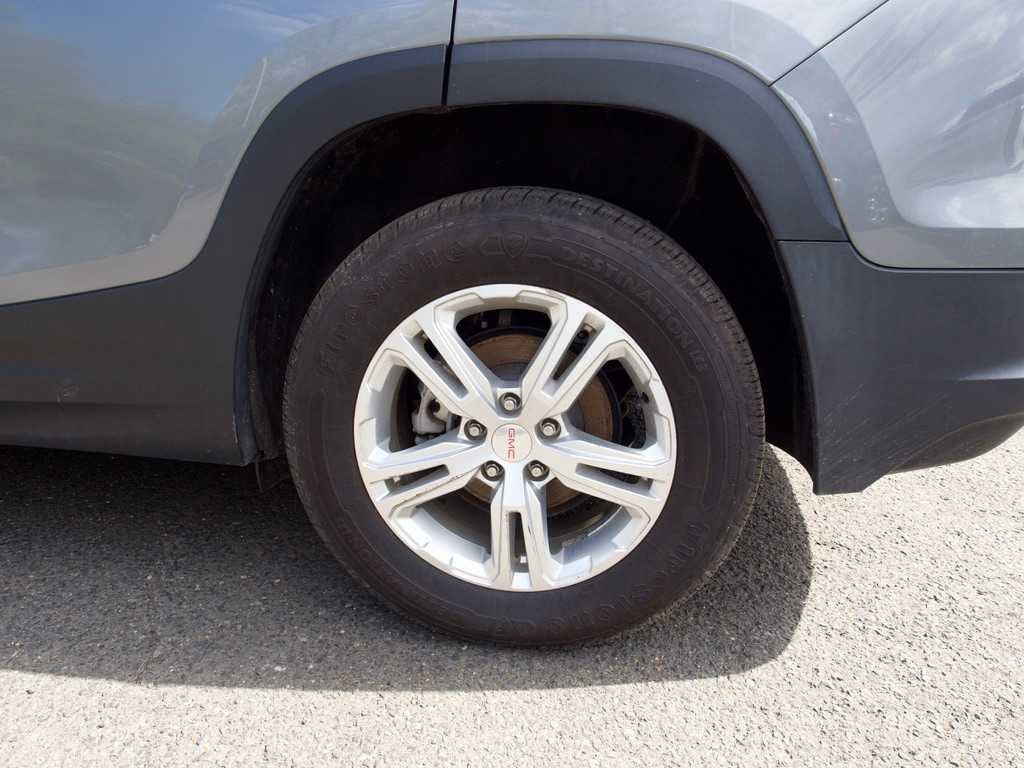 Used 2021 Satin Steel Metallic GMC SLE image 32