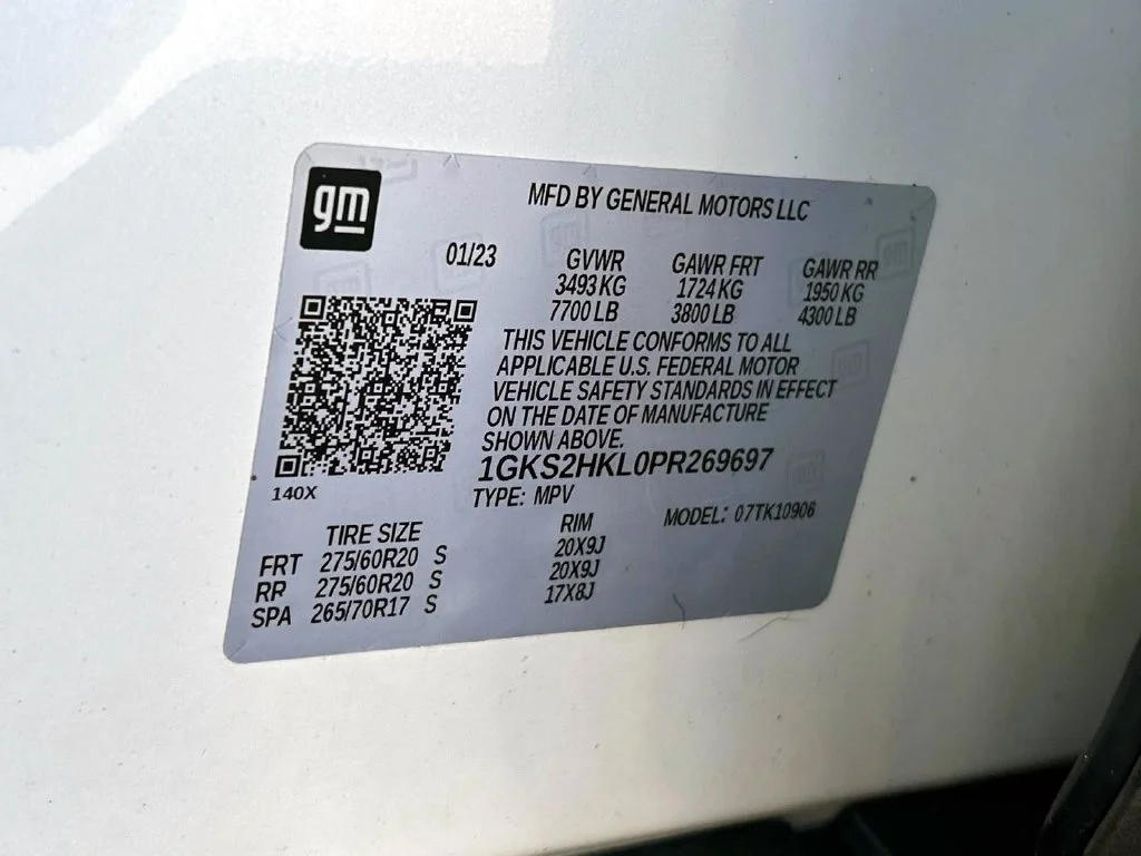 Used 2023 White Frost GMC AT4 image 10