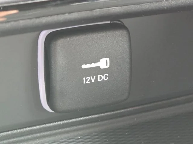 New 2026 Diamond Black Crystal Pearlcoat Jeep Laredo X image 14