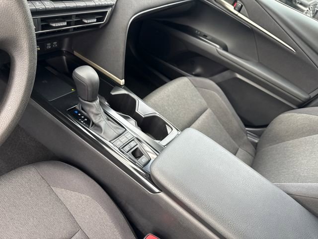 2025 Toyota Camry LE - Photo 23