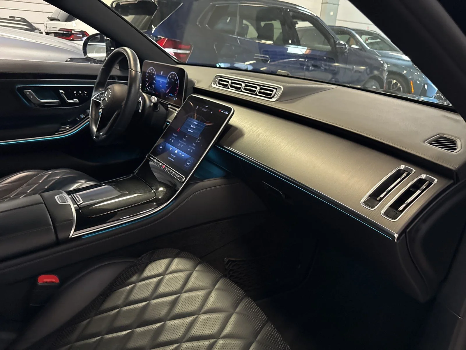 Used 2022 Black Mercedes-Benz S 580 image 26