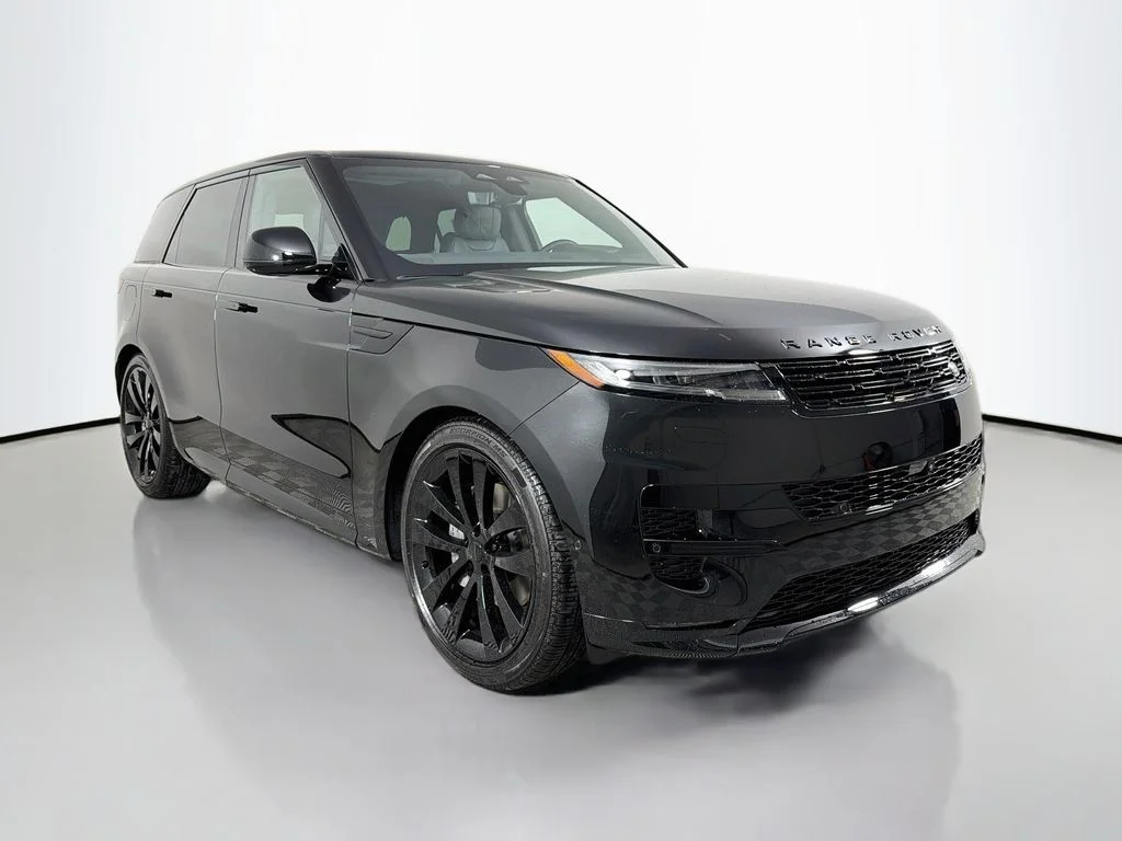 New 2026 Santorini Black Land Rover Dynamic SE image 3