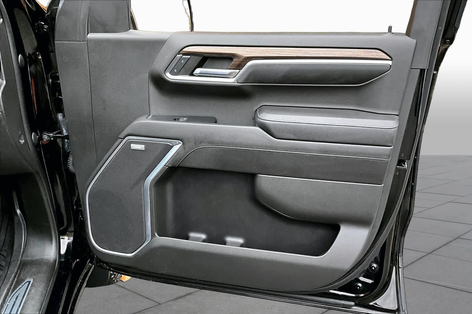 Used 2022 Black Chevrolet LT Trail Boss image 22