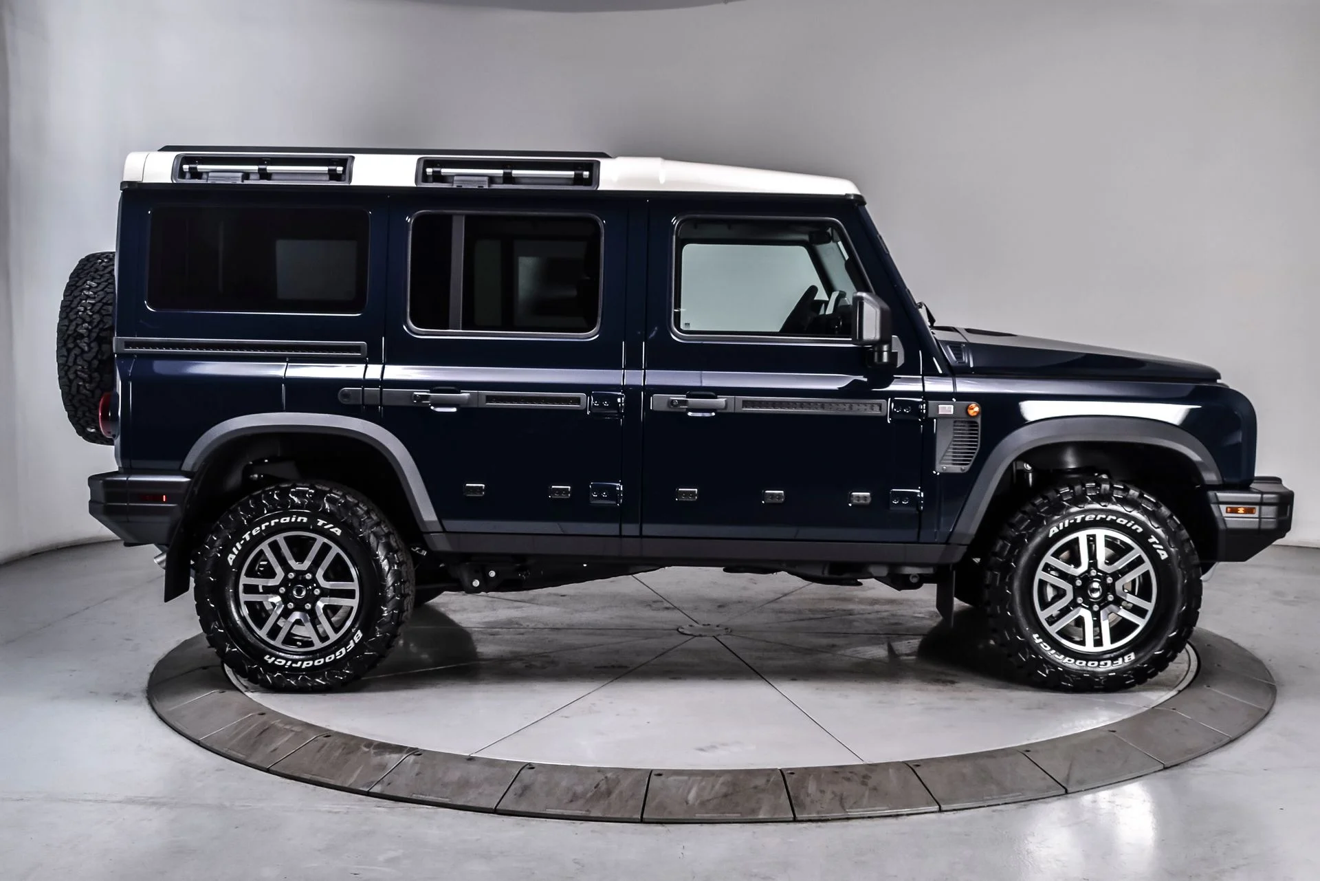 New 2026 Britannia Blue INEOS Fieldmaster Edition image 7
