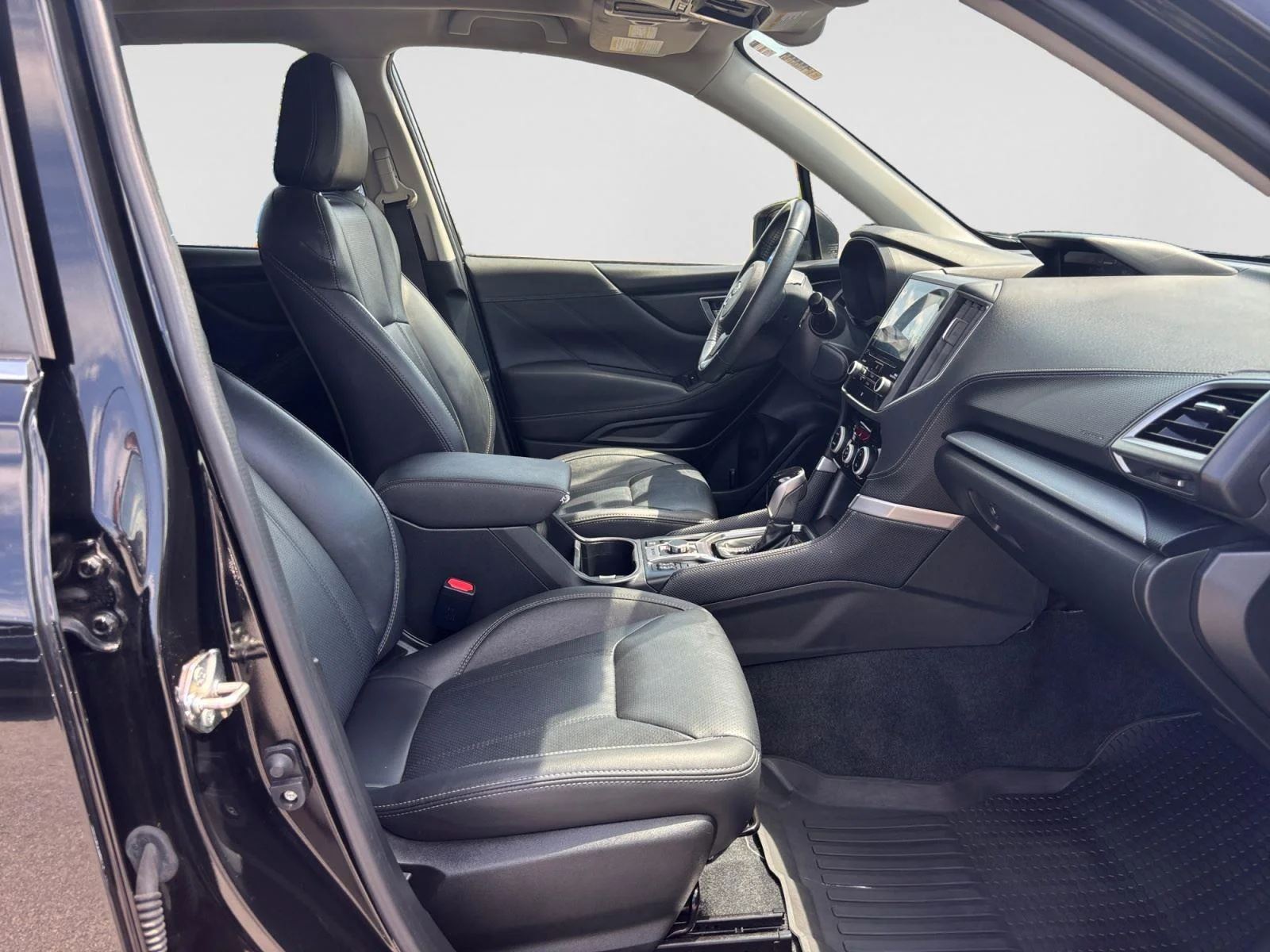 Used 2020 Crystal Black Silica Subaru Limited image 15