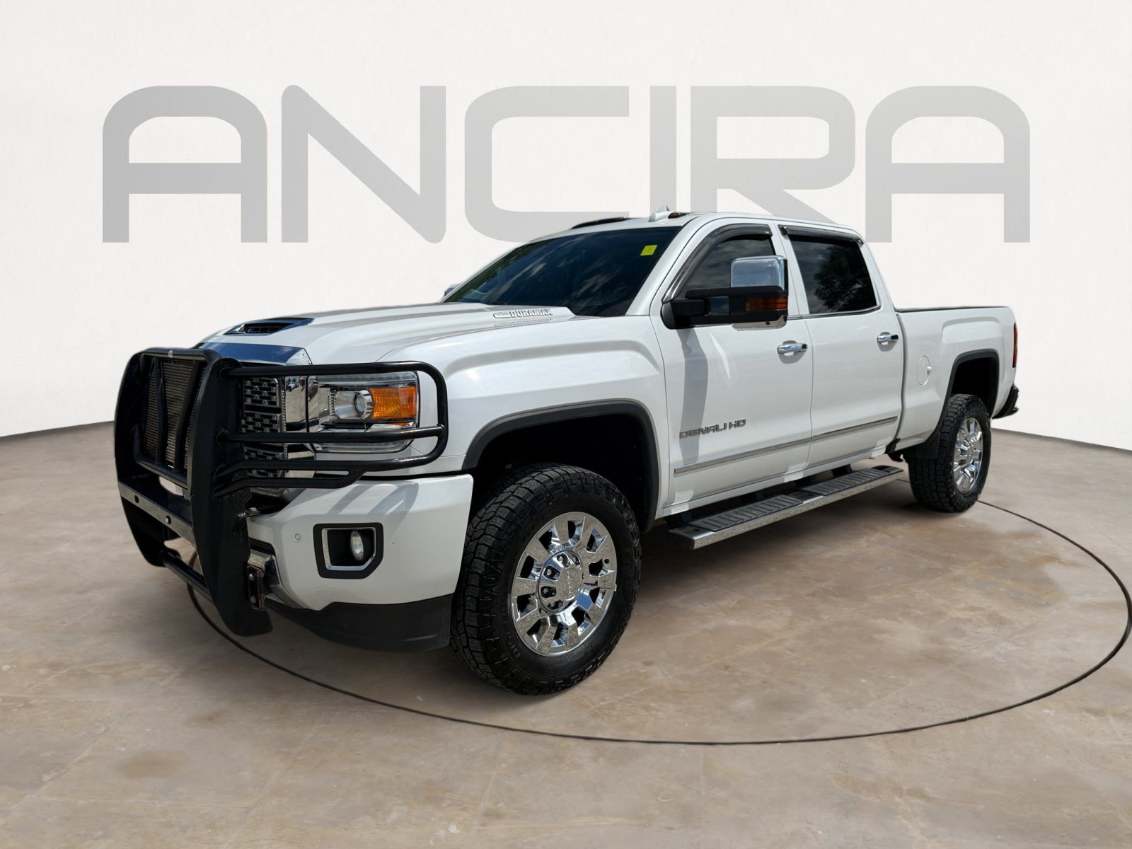 Used 2019 WHITE FROST TRICOAT GMC Denali image 6