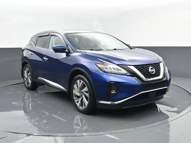 Used 2020 Deep Blue Pearl Nissan SL image 3