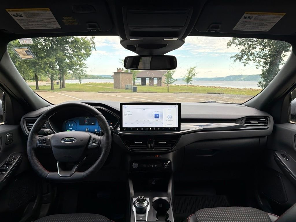 Used 2023 Iconic Silver Metallic Ford ST-Line Elite image 13