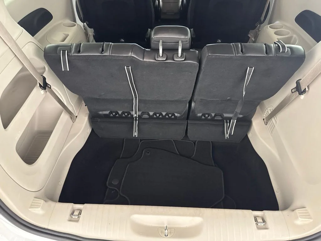 Used 2024 White Chrysler Touring L image 30