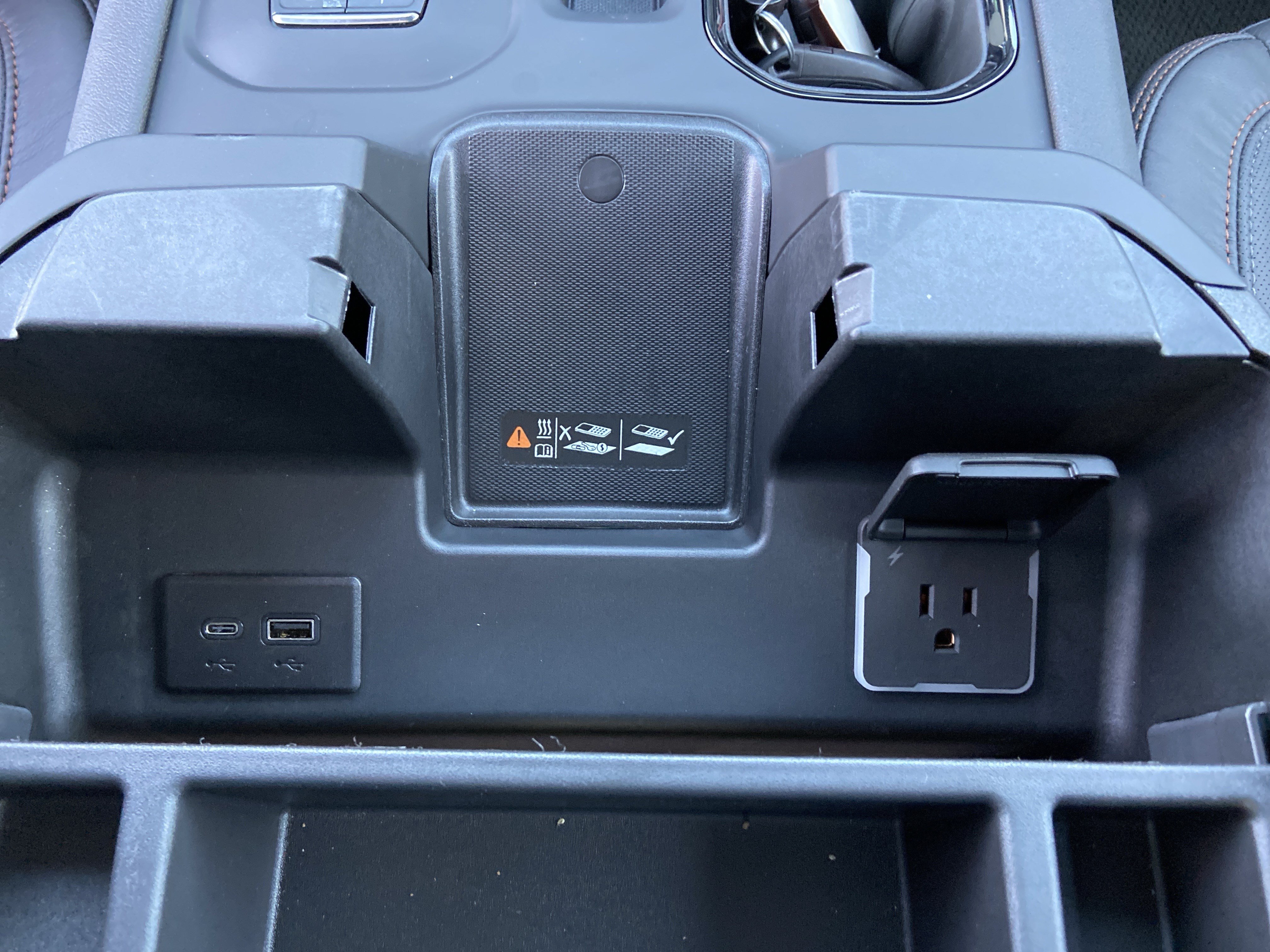 Used 2025 Summit White GMC AT4 image 43