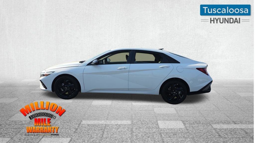 New 2026 White Hyundai SEL Sport image 4