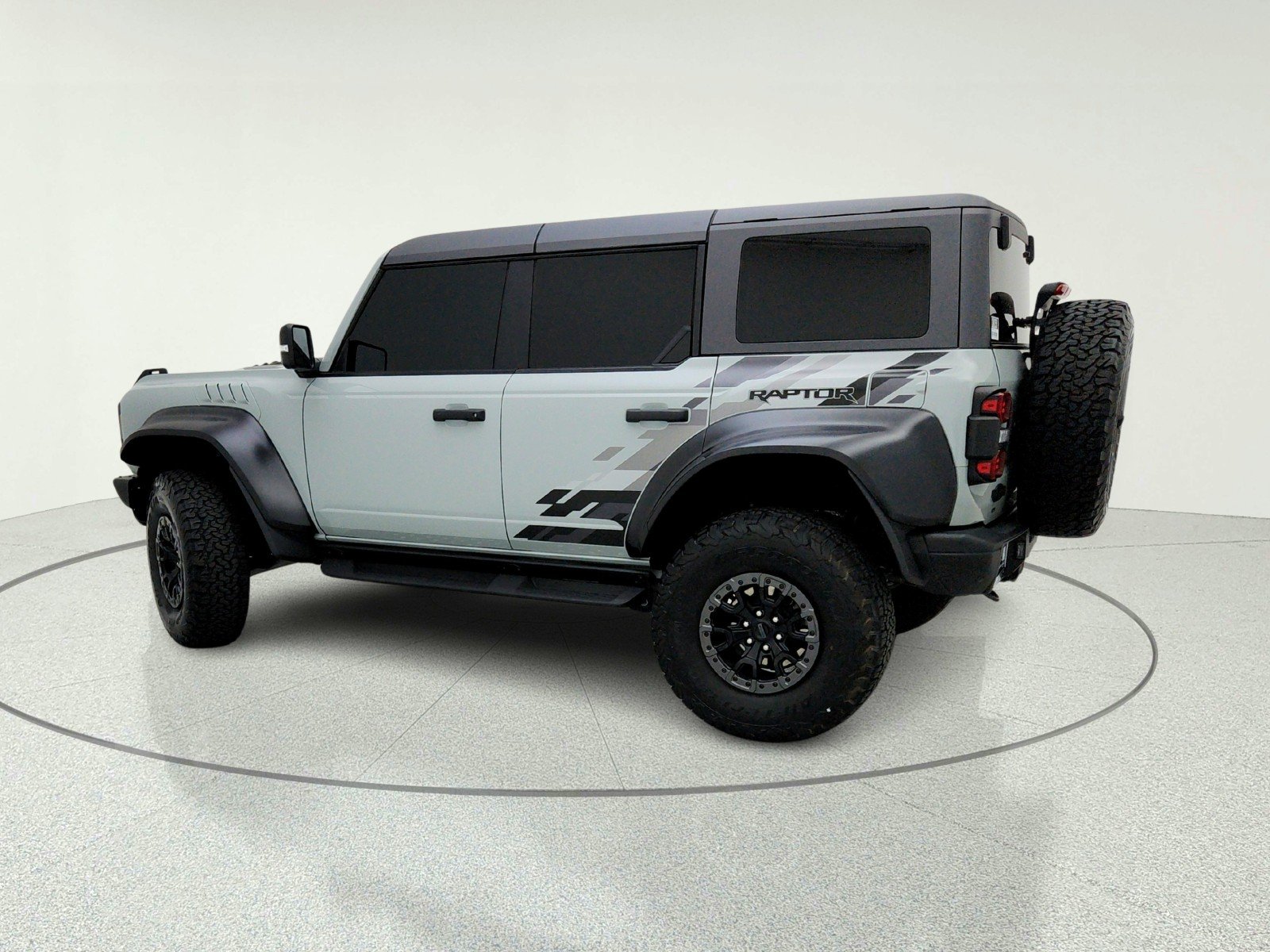 Used 2022 GRAY Ford Raptor image 13