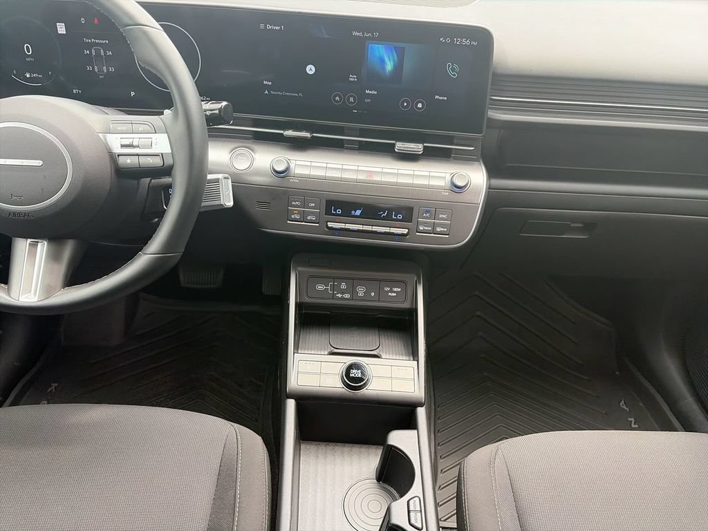 Used 2024  Hyundai SEL image 11