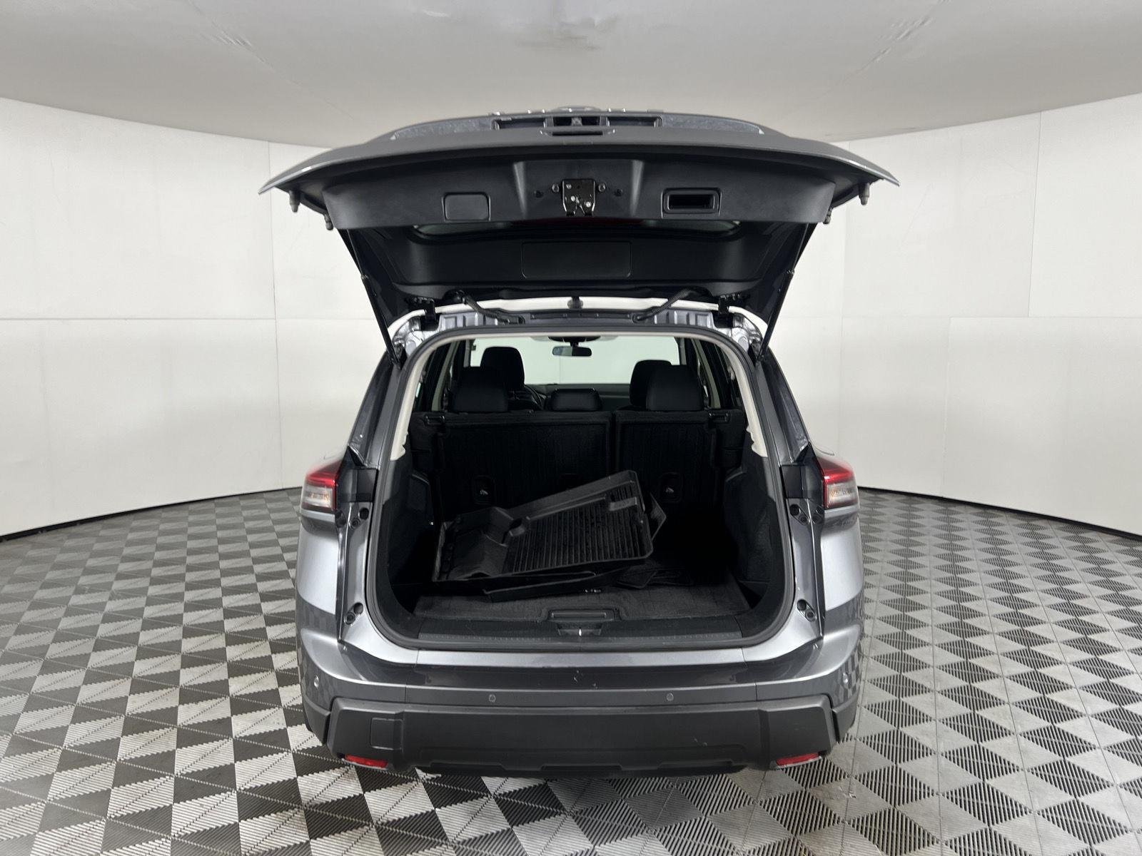 Certified Used 2026 Gun Metallic Nissan S image 8