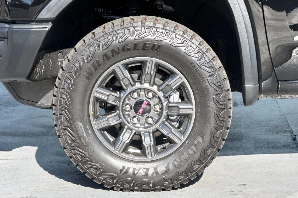 2026 GMC Sierra 1500 AT4X - Photo 26
