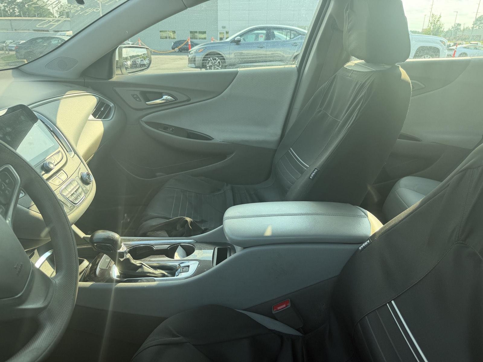 Used 2022 Summit White Chevrolet LT image 10
