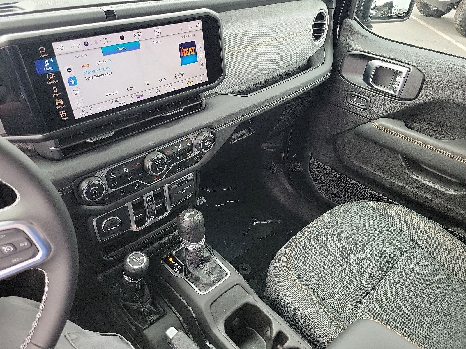 2025 Jeep Wrangler 4-Door Sahara - Photo 13