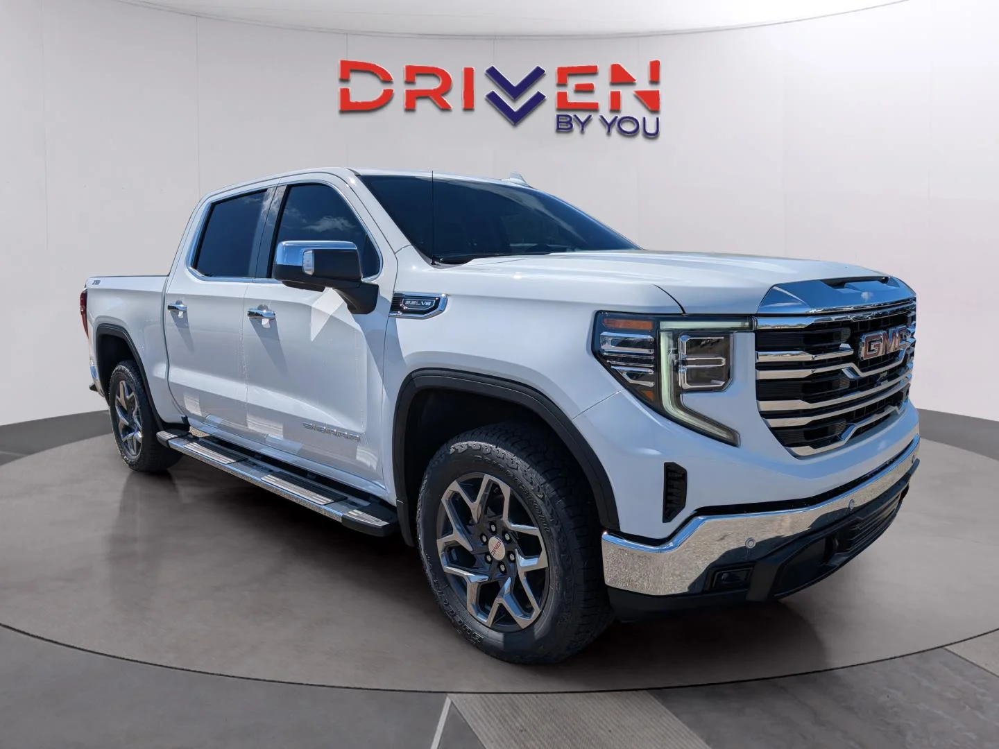 New 2026 Summit White GMC SLT image 8