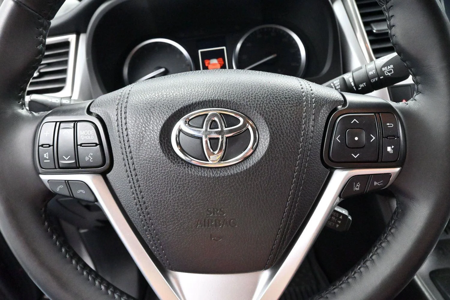 Used 2019 Predawn Gray Mica Toyota Limited image 18