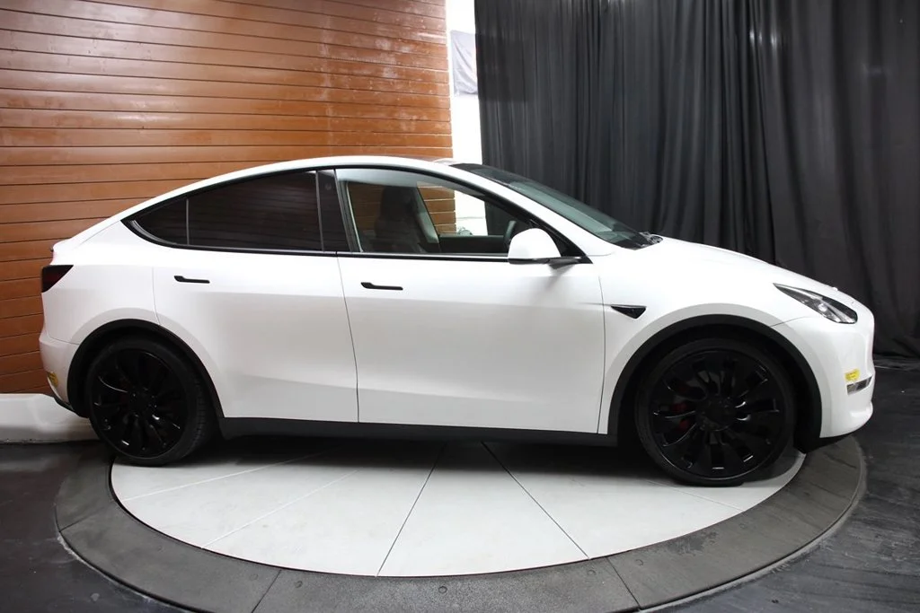 Used 2022 Pearl White Multi-Coat Tesla Performance image 29