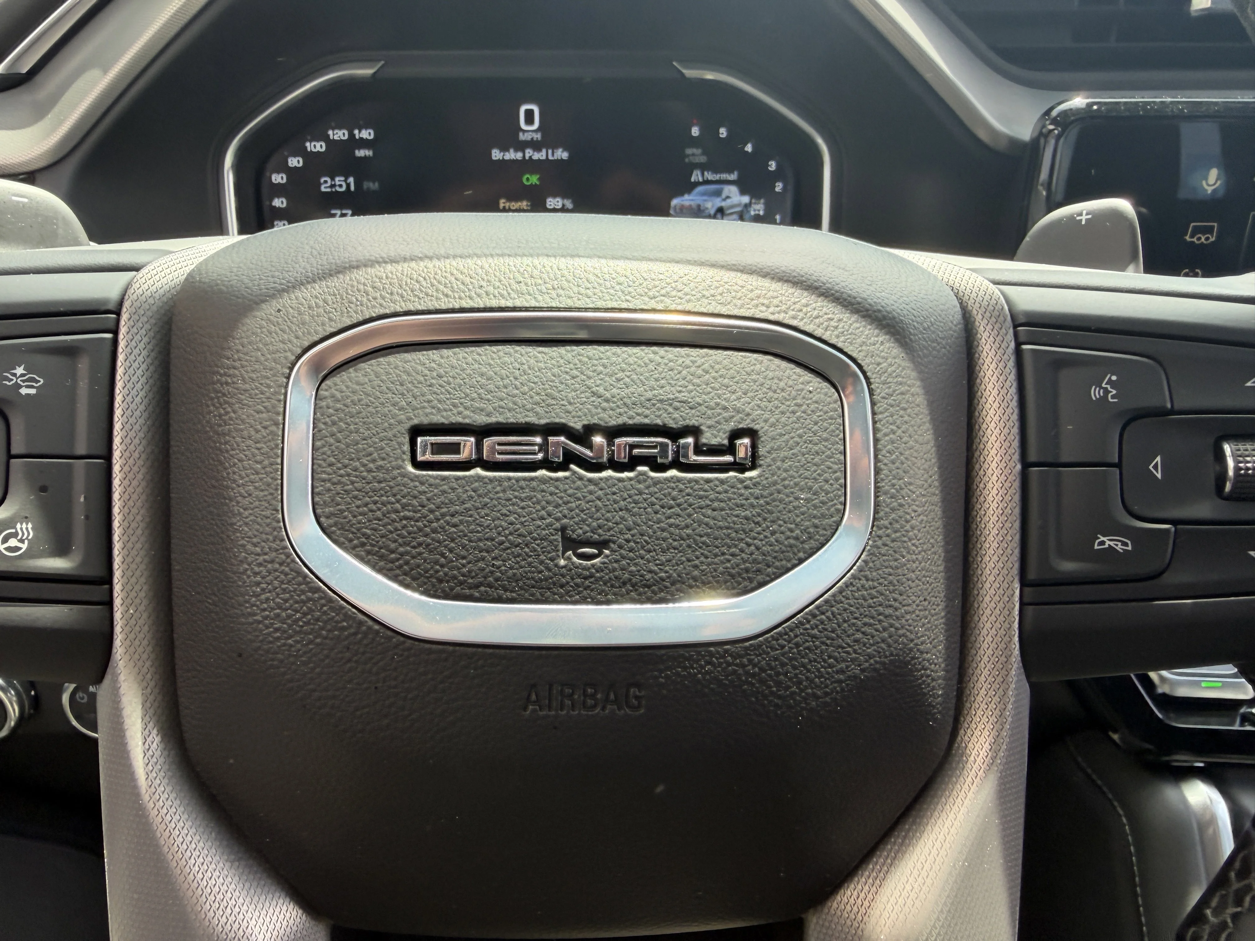 Used 2024 Onyx Black GMC Denali image 39