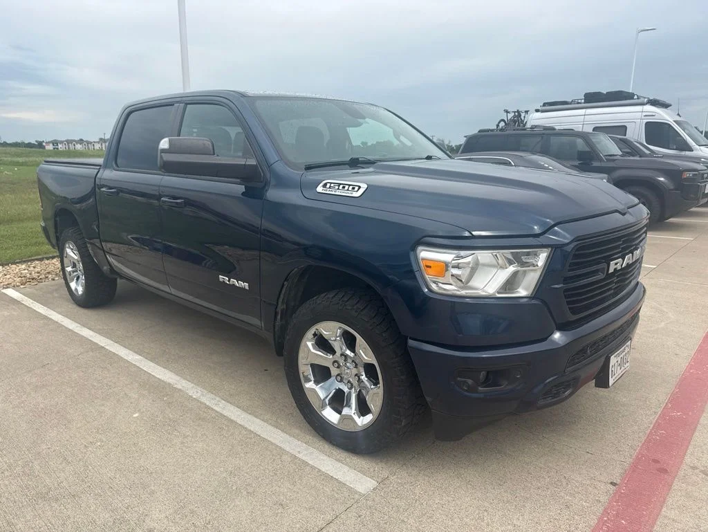 2021 RAM 1500 Big Horn/Lone Star 4x4 Crew Cab 5'7's photo