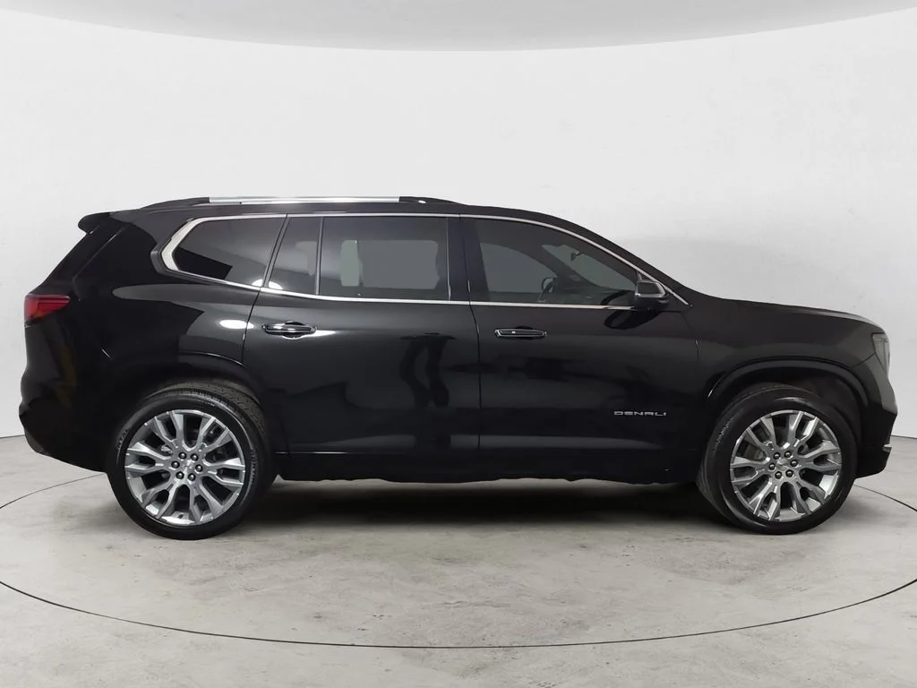 Used 2024 Black GMC Denali image 4