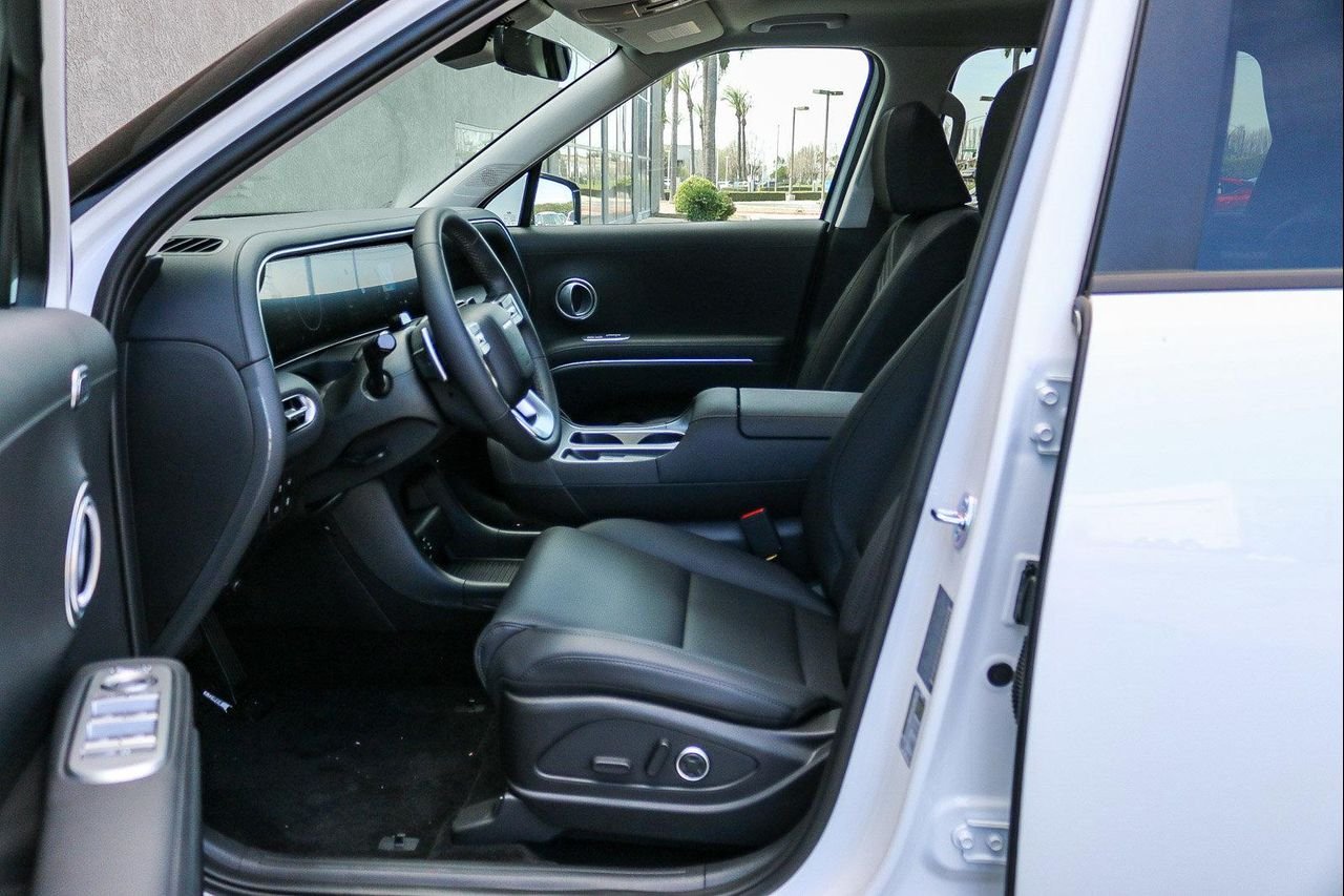 New 2026 White Hyundai SEL Premium image 21