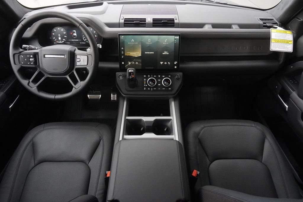 2026 Land Rover Defender V8 - Photo 9