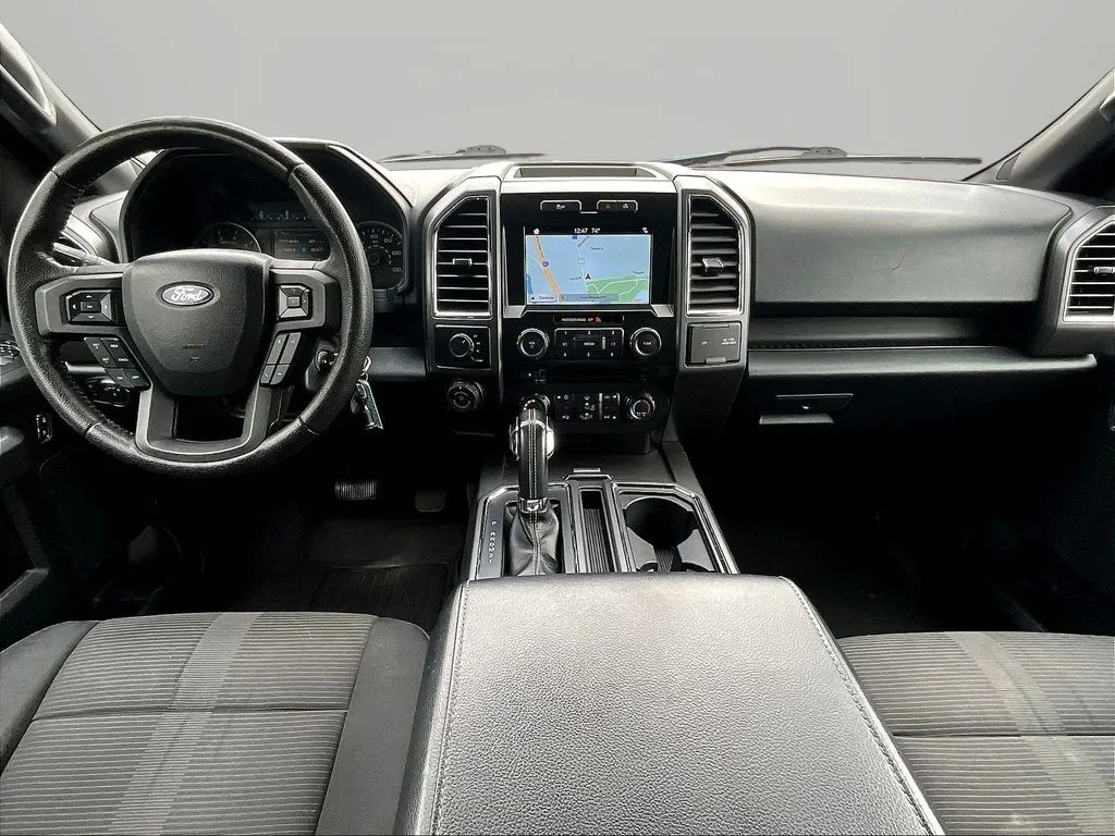 Used 2016 Blue Ford XLT image 10