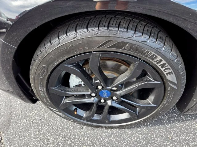 Used 2020 Black Ford SE image 23