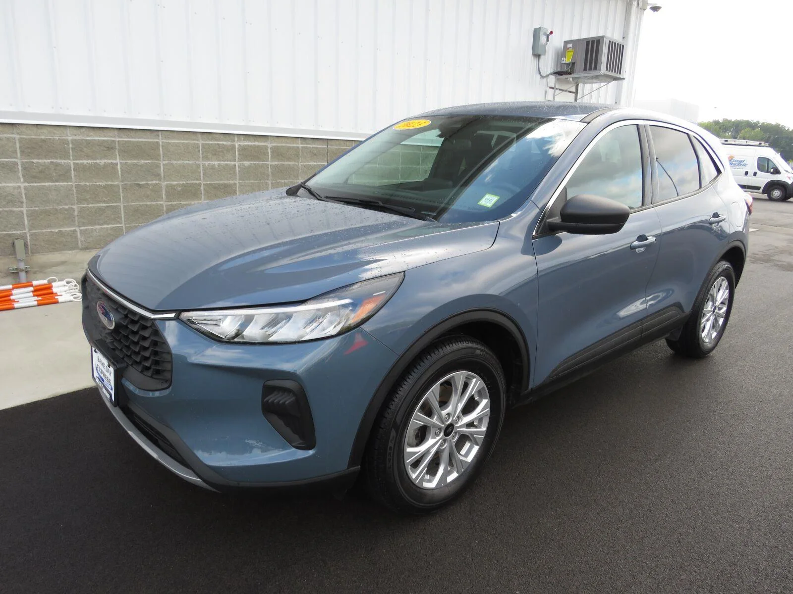 Used 2023 Vapor Blue Metall Ford Active image 13