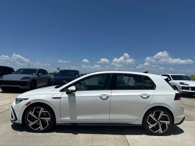 Used 2024 Opal White Volkswagen SE image 6